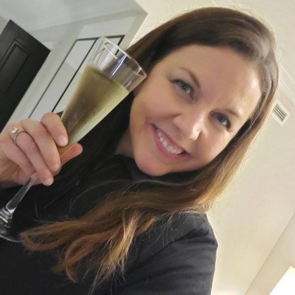 Meet your Posher, Bre - Picture 2 of 3